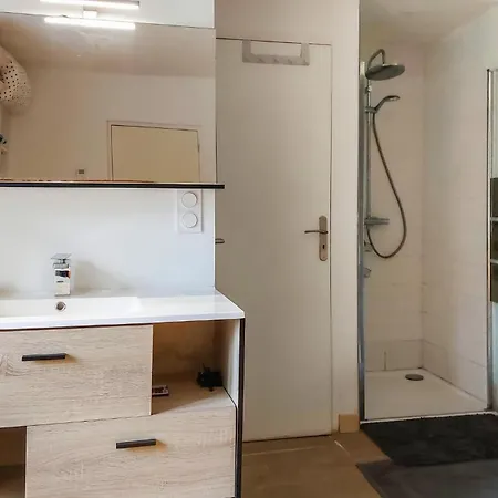 1 Bedroom Lovely In Lejlighed *
